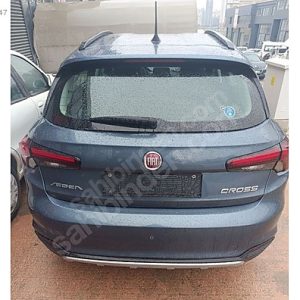 Fiat egea cross bagaj kapağı