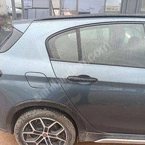 Fiat egea cross sağ arka kapı